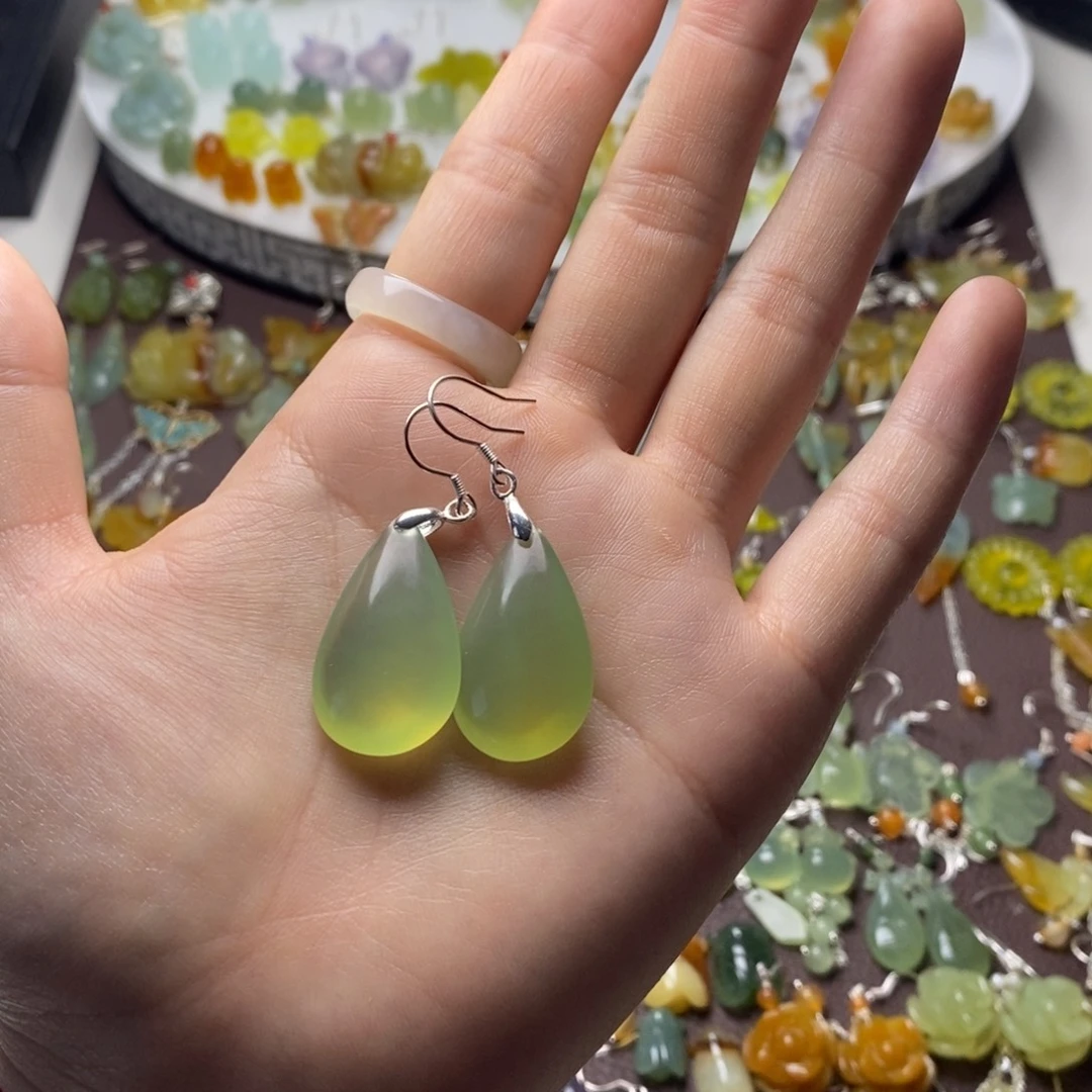 雨***族蛇纹石玉合金耳饰/颈饰