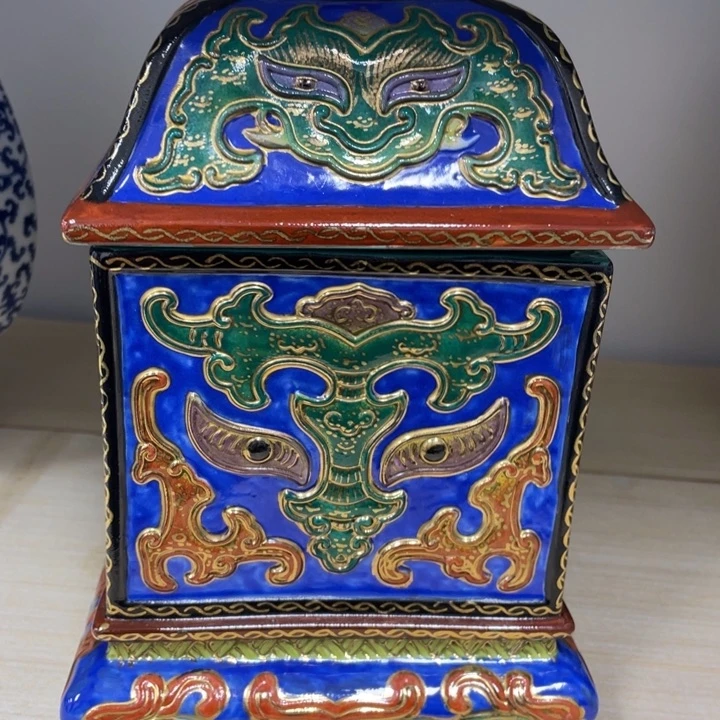 陶瓷老****毯青花瓷器一件