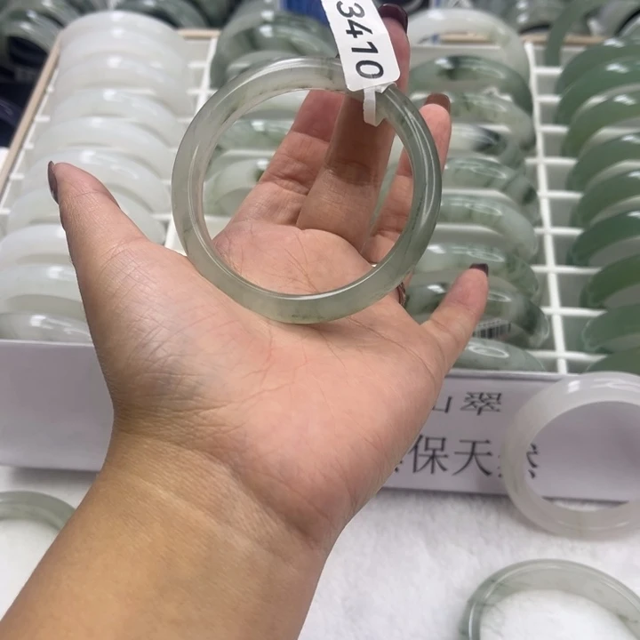 未镶嵌手镯石英岩玉3410