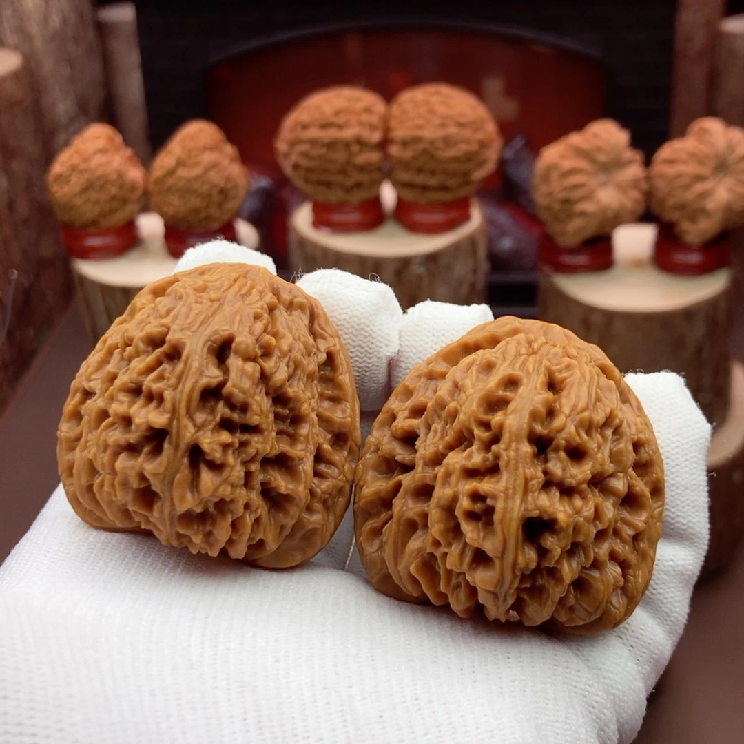 文玩核桃吊坠高炮回血43.2.43.42.5.52克单不差