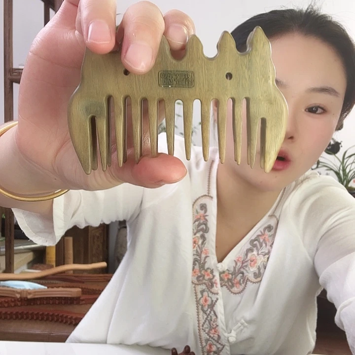 绿檀木大西湖梳子瑕疵