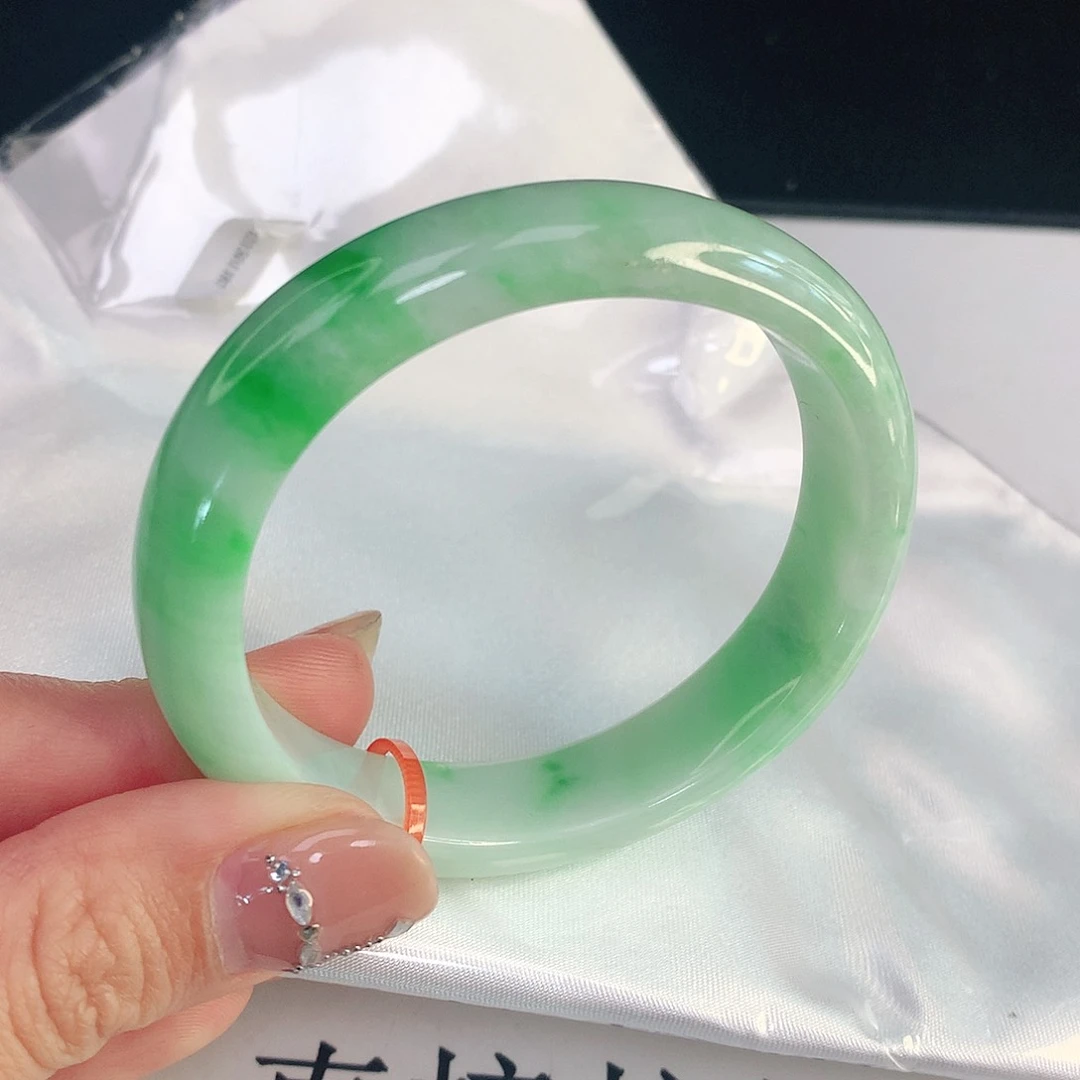 翡翠手镯未镶嵌天然翡翠A货886贵妃