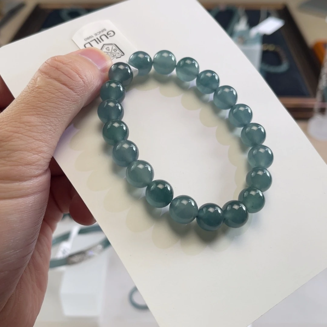 翡翠手镯未镶嵌卡10