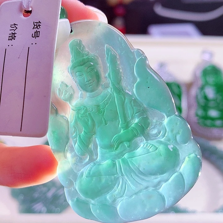 翡翠颈饰未镶嵌天然