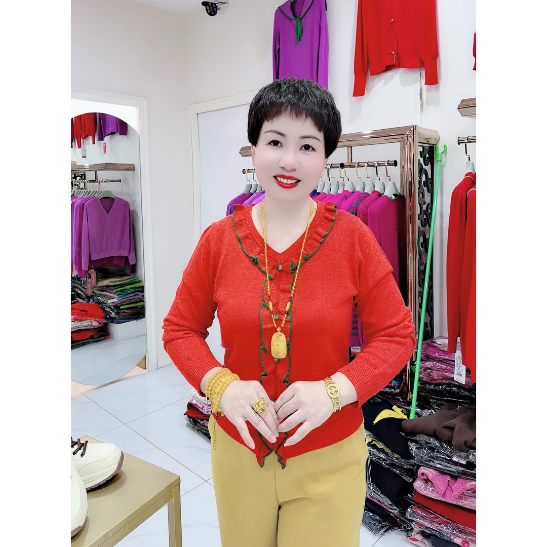 9018 高货木耳V领高级感气质上衣