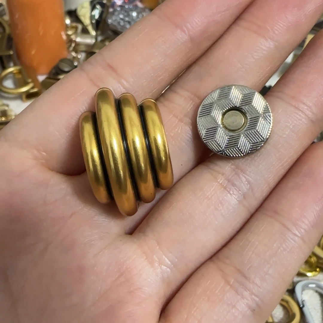 磁吸包锁10元4个.满30元发货
