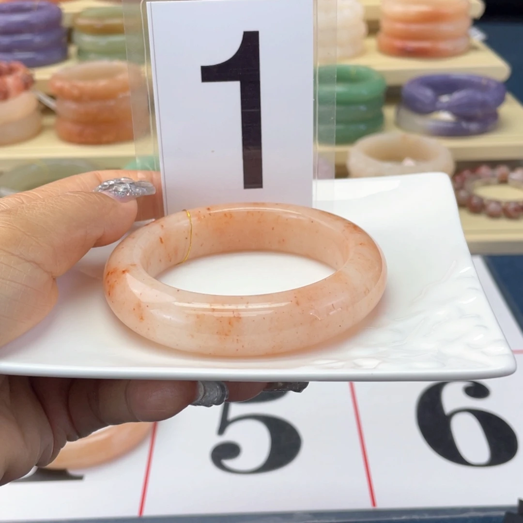 石英质玉未镶嵌手镯