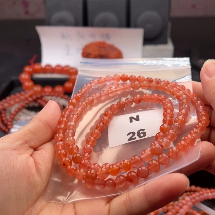 南红玛瑙未镶嵌多样性发货默认微瑕6mm