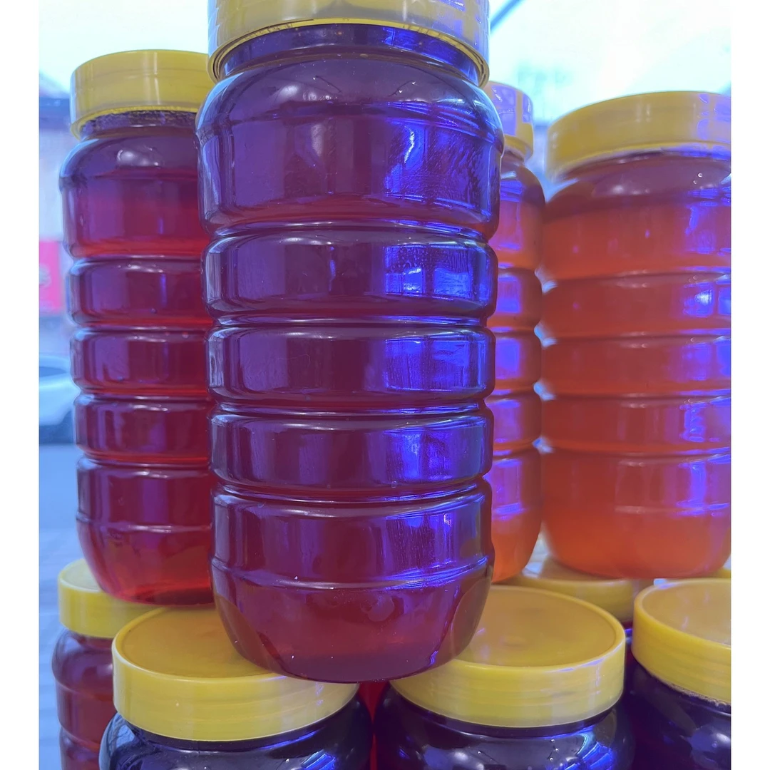 老农民在张店后山养的土蜂蜜