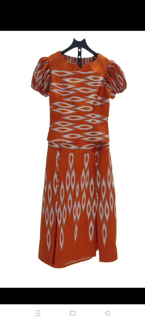 和田yipak atlas橘色半身裙套装