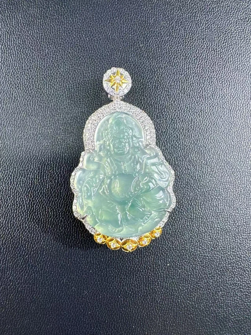 天然A货翡翠银镶黄财神吊坠