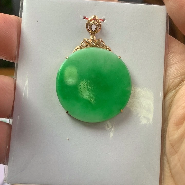 翡翠18K金镶嵌颈饰翡翠首饰