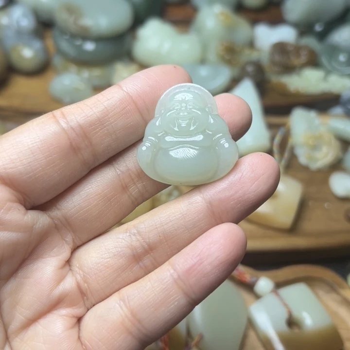 颈饰未镶嵌和田玉