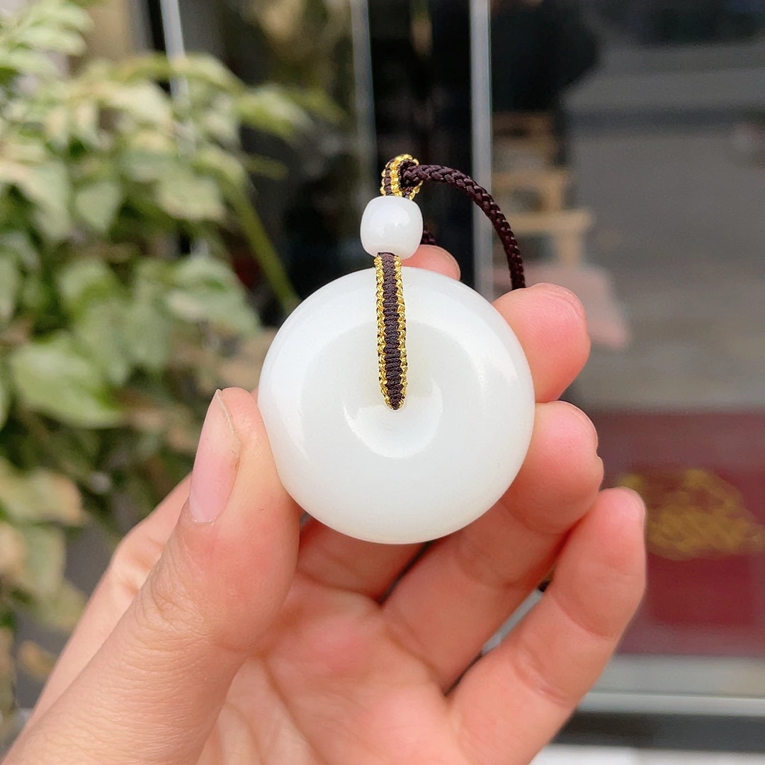 267462玉美人小程新疆和田玉山料白玉平安扣挂件