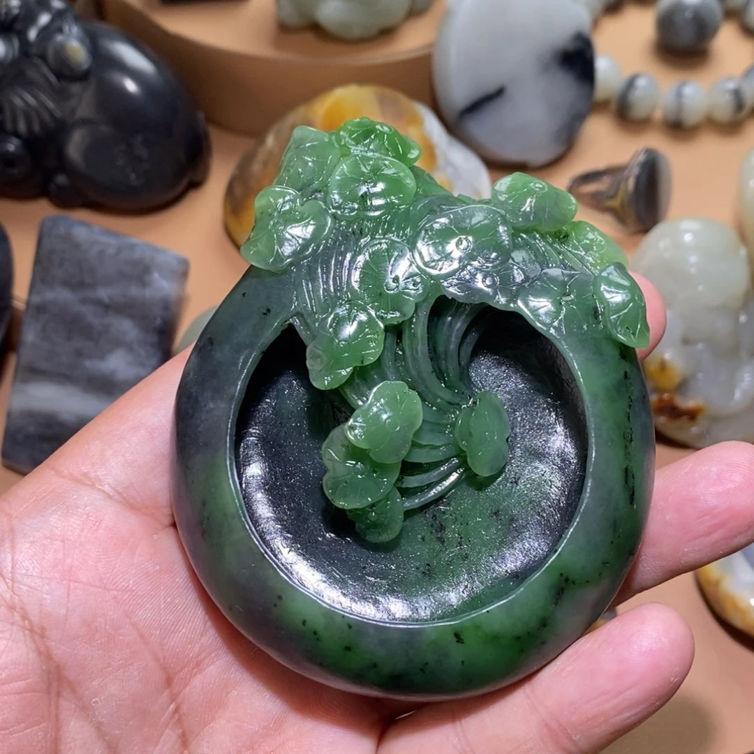 未镶嵌和田玉摆件