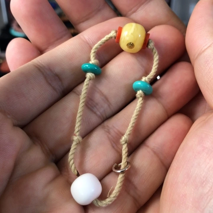 蜜蜡未镶嵌珠宝奇石