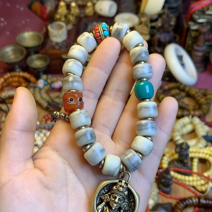 星月菩提吊坠卧***雏藏传喜马拉雅艺术品