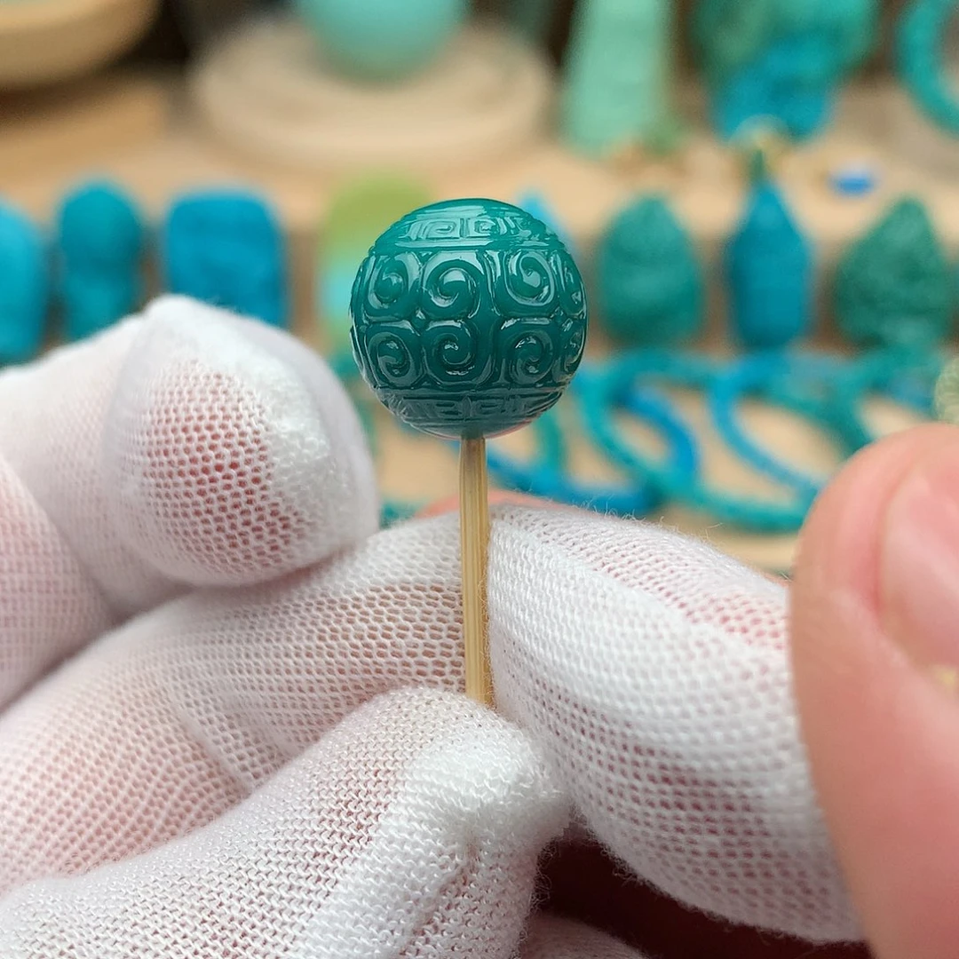 绿松石未镶嵌珠宝奇石