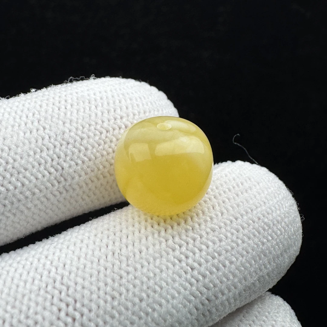 B3403天然蜜蜡 墩子12.4*10.6mm 保真原矿