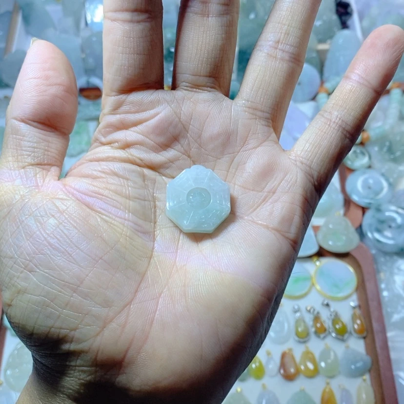 【闪购商品】颈饰未镶嵌翡翠微**尘挂件
