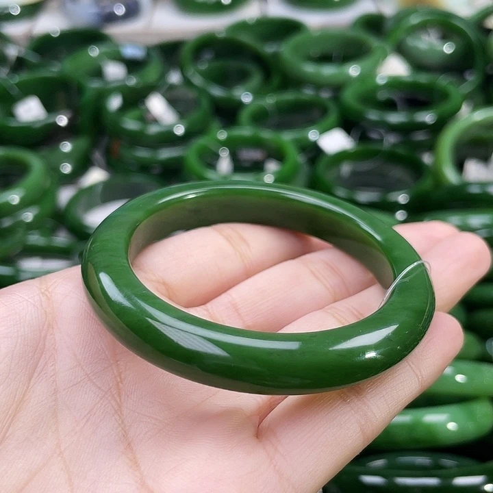 未镶嵌手镯和田玉（碧玉）