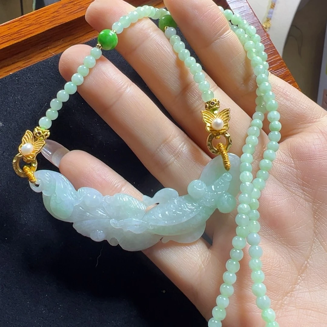 翡翠未镶嵌毛衣链冰绿锦鲤