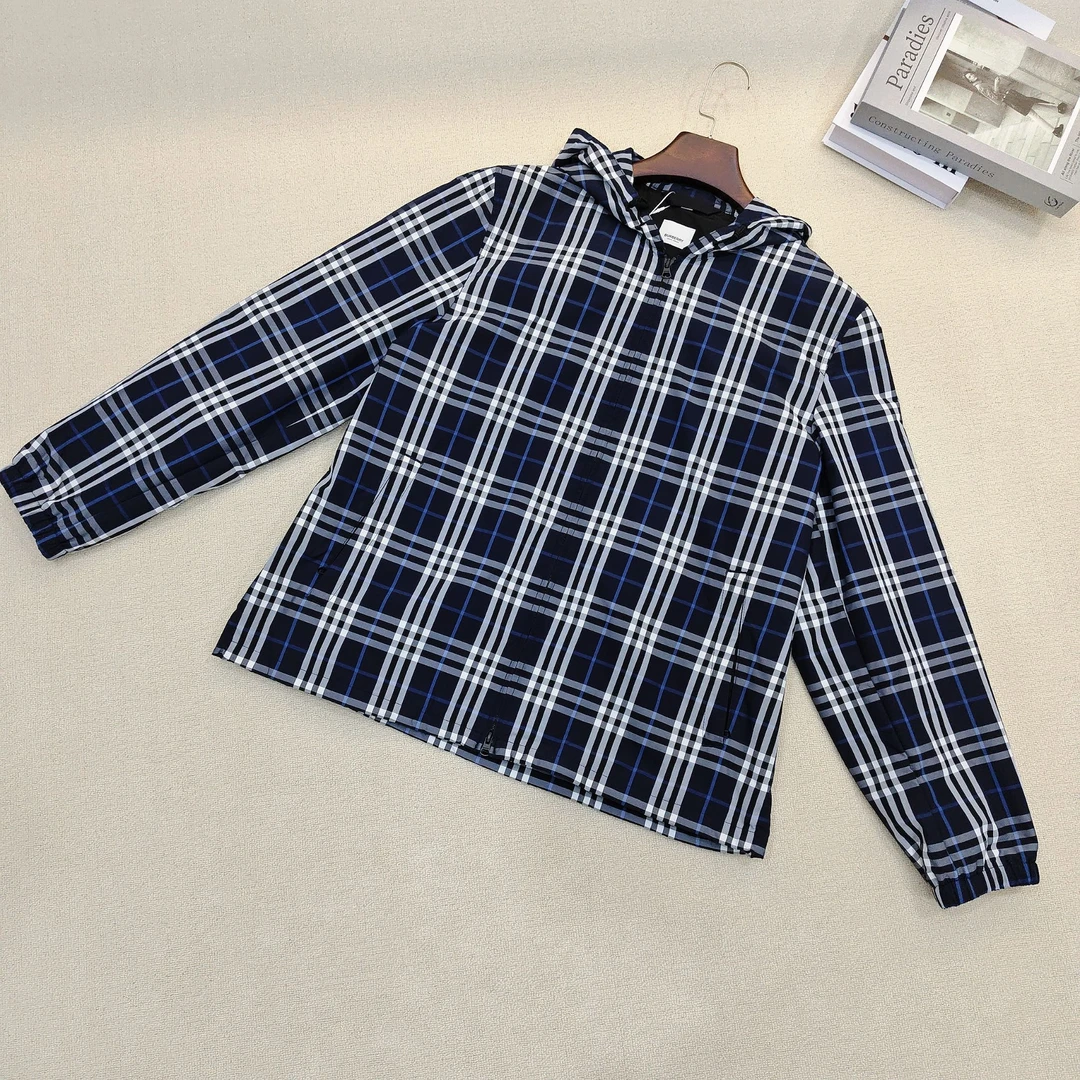 99新 BURBERRY/博柏利 经典格纹外套 尺码M/F1600431