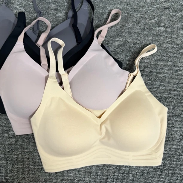 中厚女士无痕透气聚拢文胸小胸显大打造漫画胸