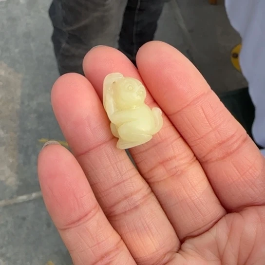 和田玉颈饰未镶嵌猴子2.5