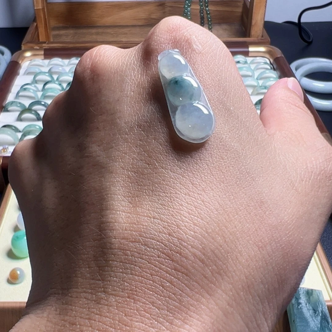 颈饰未镶嵌翡翠翡翠福豆