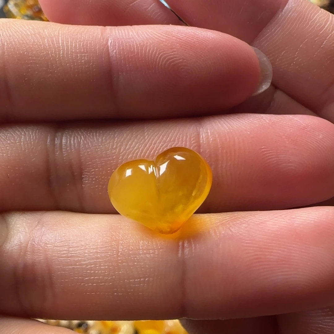 蜜蜡未镶嵌颈饰蜜蜡俏色屁桃提溜