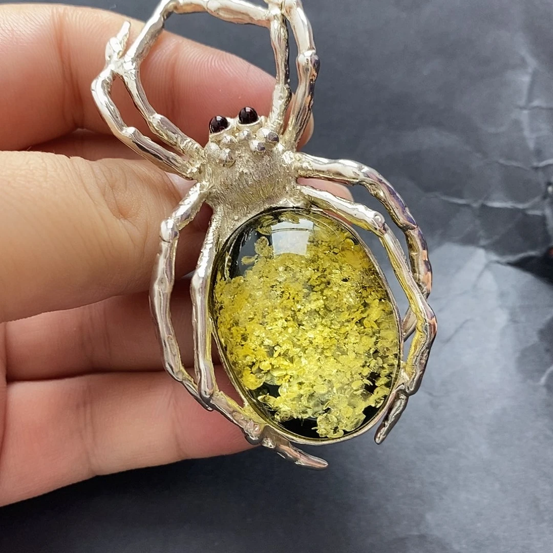 琥珀未镶嵌裸石吊坠