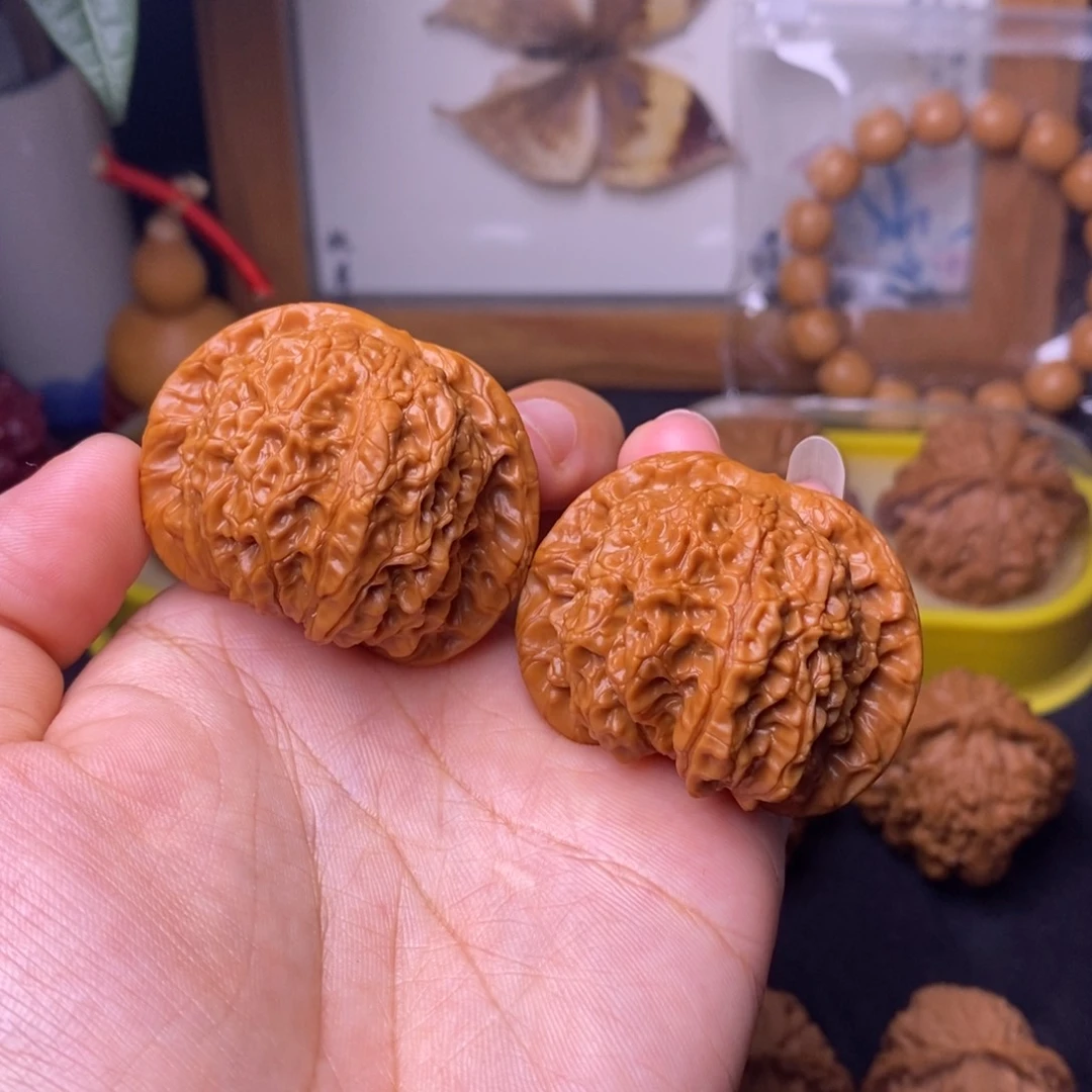 文玩核桃把件42血麒麟
