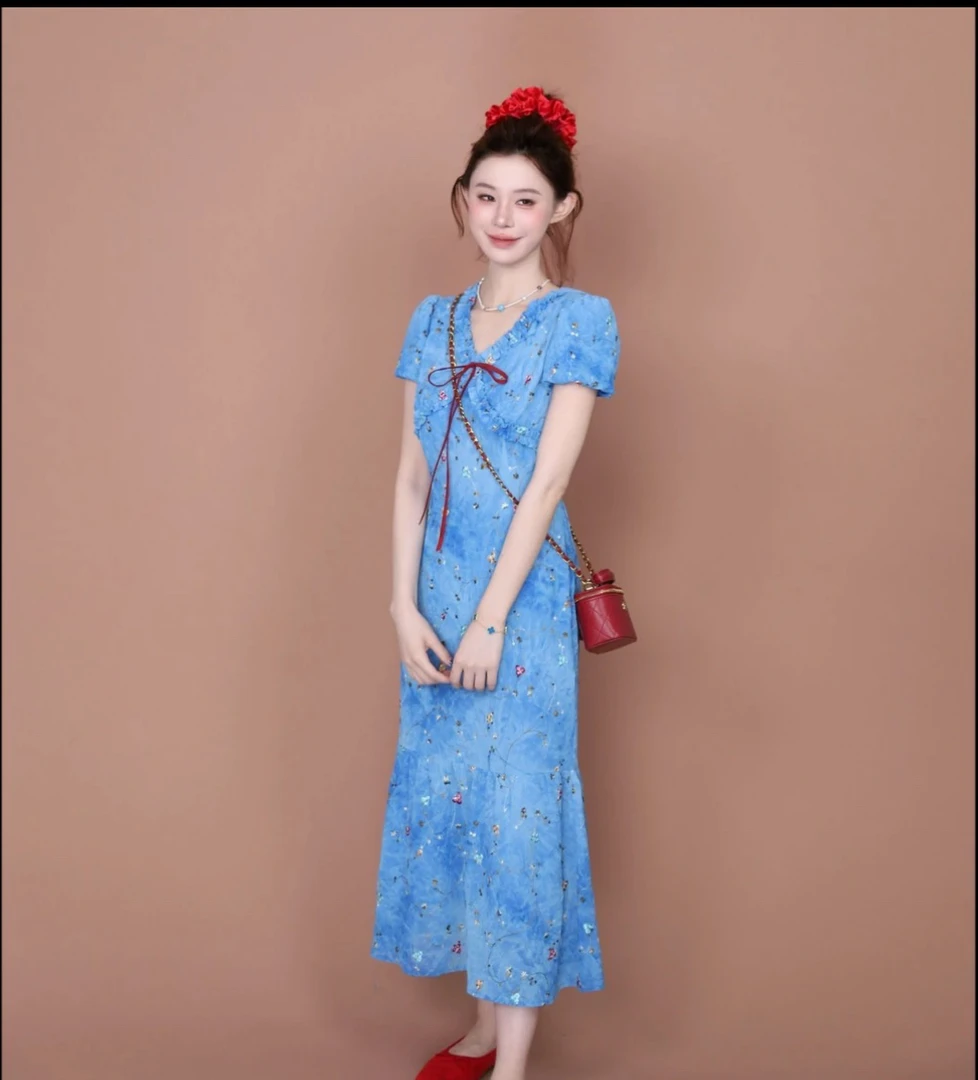 刺绣扎染连衣裙女小众时尚气质显瘦收腰长裙潮流夏季