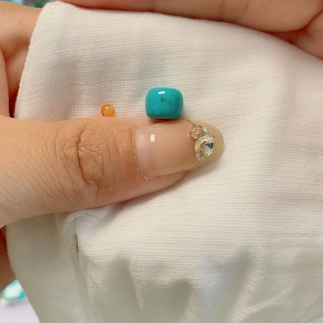 南红玛瑙未镶嵌珠宝奇石