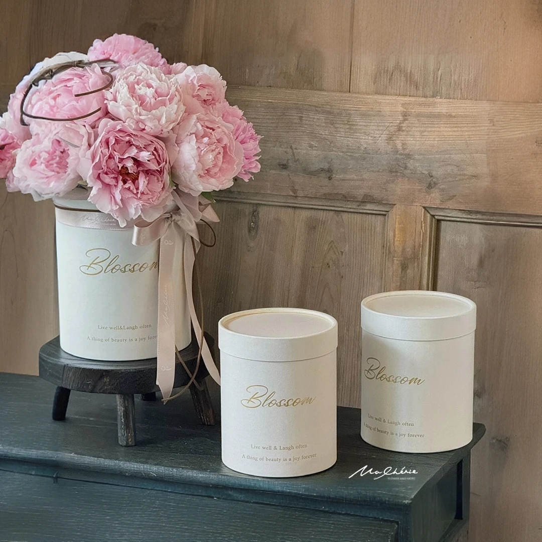 珍珠贝母简约英文抱抱桶圆形花束插花筒花艺鲜花包装礼盒花盒礼盒