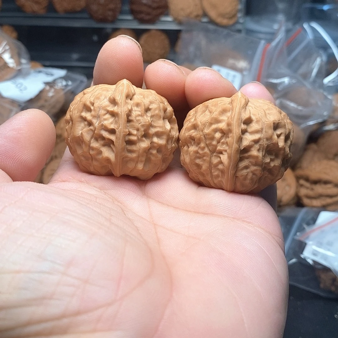 文玩核桃黄松峪41-214