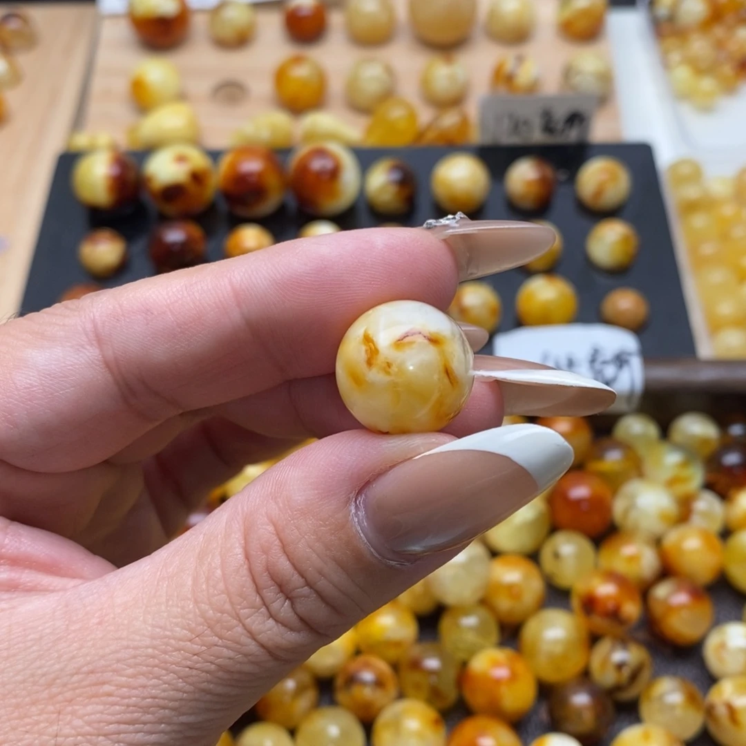 唯***粉琥珀未镶嵌珠宝奇石蜜蜡