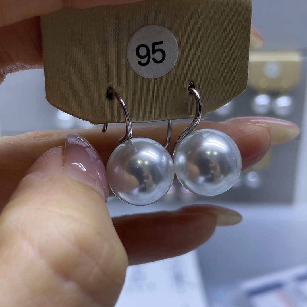 淡水珍珠银S925镶嵌耳饰