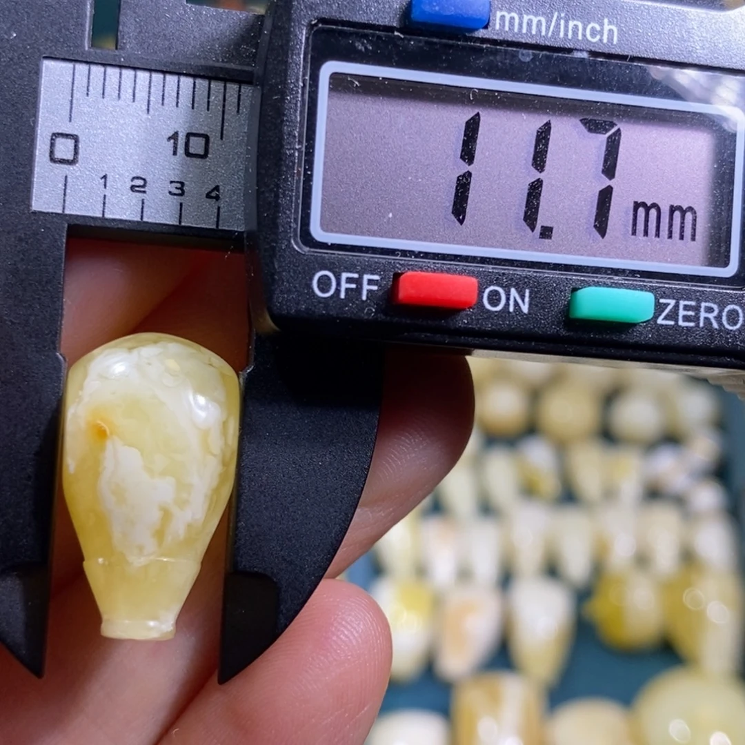 裸石蜜蜡未镶嵌配饰