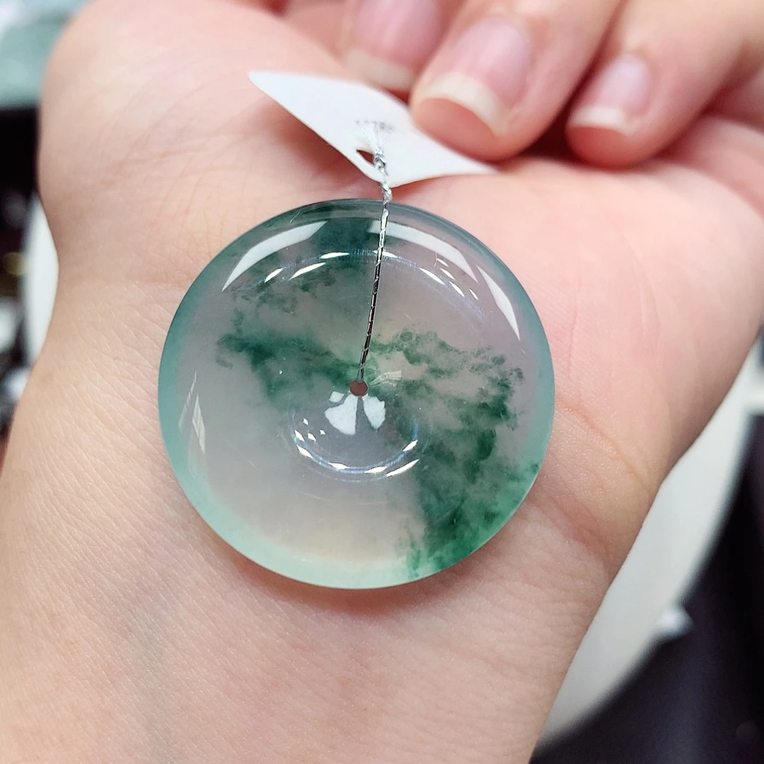 翡翠未镶嵌颈饰编号25，28.5/5.7