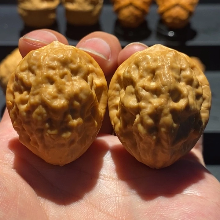 文玩核桃把件37尺琉璃疙瘩包