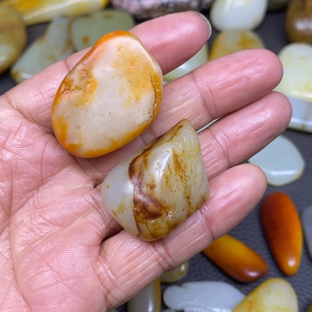 和田玉挂件未镶嵌昨****风