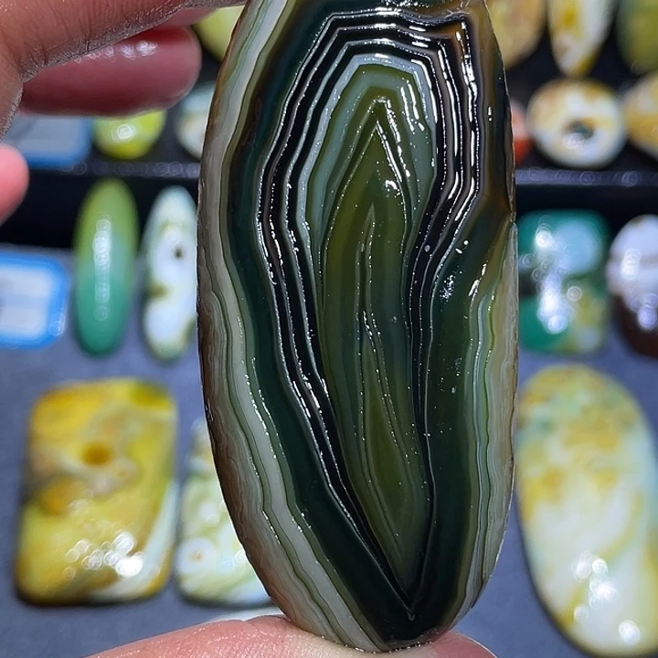 玛瑙/玉髓未镶嵌珠宝奇石