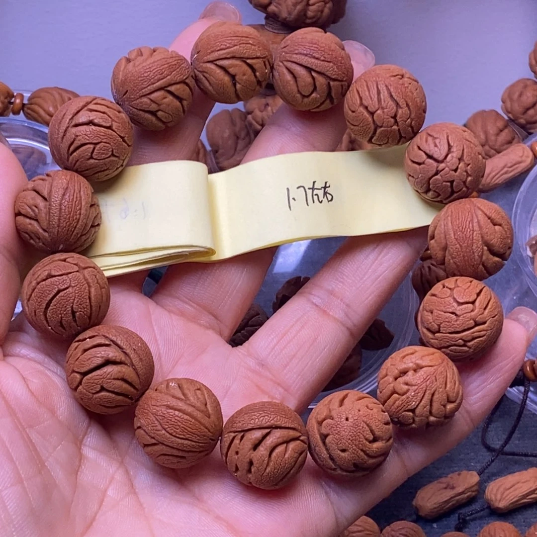 秦岭龙纹桃核手串