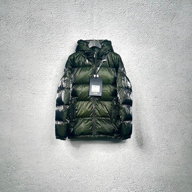 99新 MONCLER 蒙口GENIUS 联名祖母绿色锁扣羽绒服 /1码