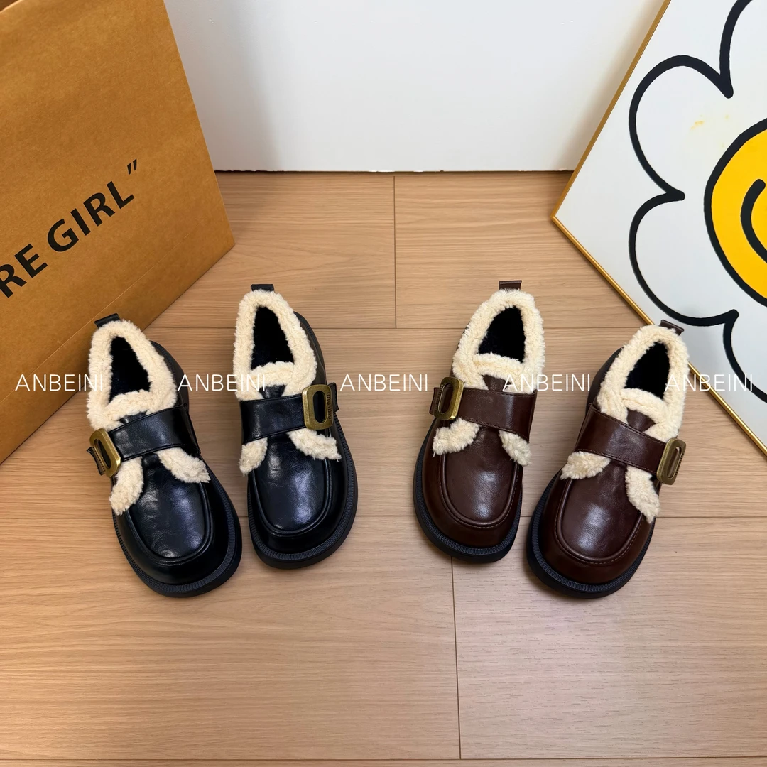 黑色厚底加绒小皮鞋女2025冬季新款JK百搭英伦风魔术贴保暖乐福鞋