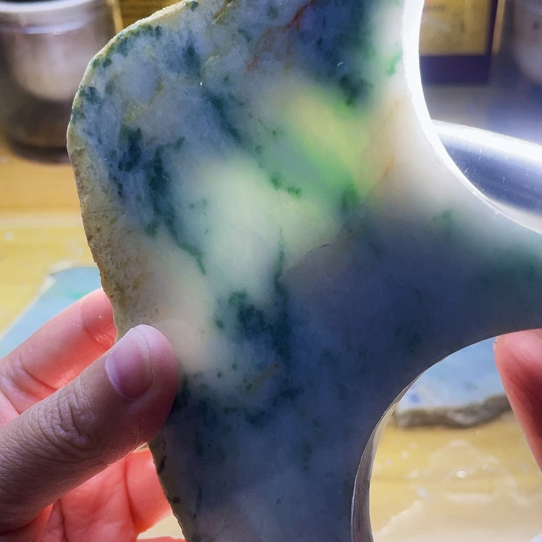 翡翠未镶嵌颈饰毛料43