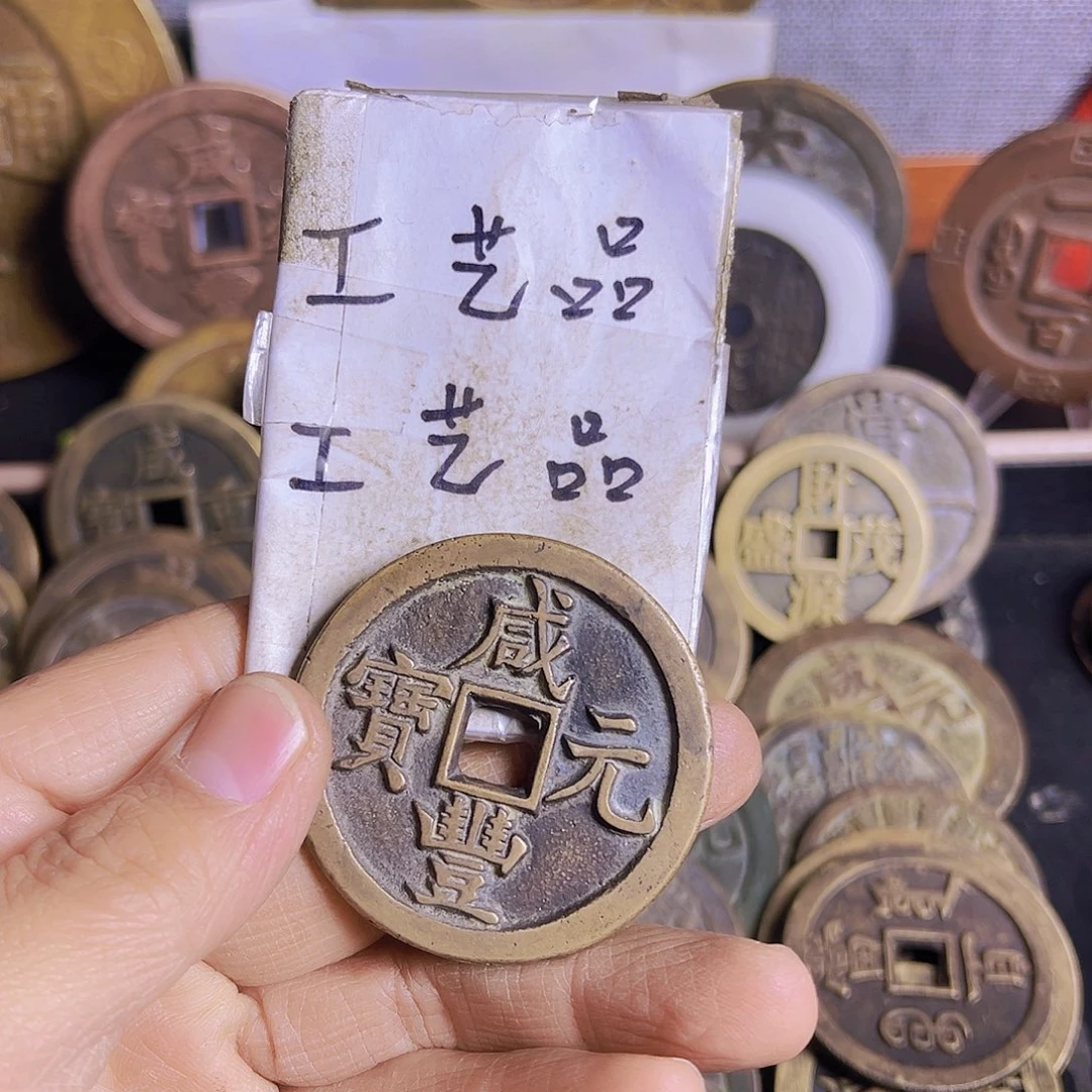 铜旧***。现代文创工艺品