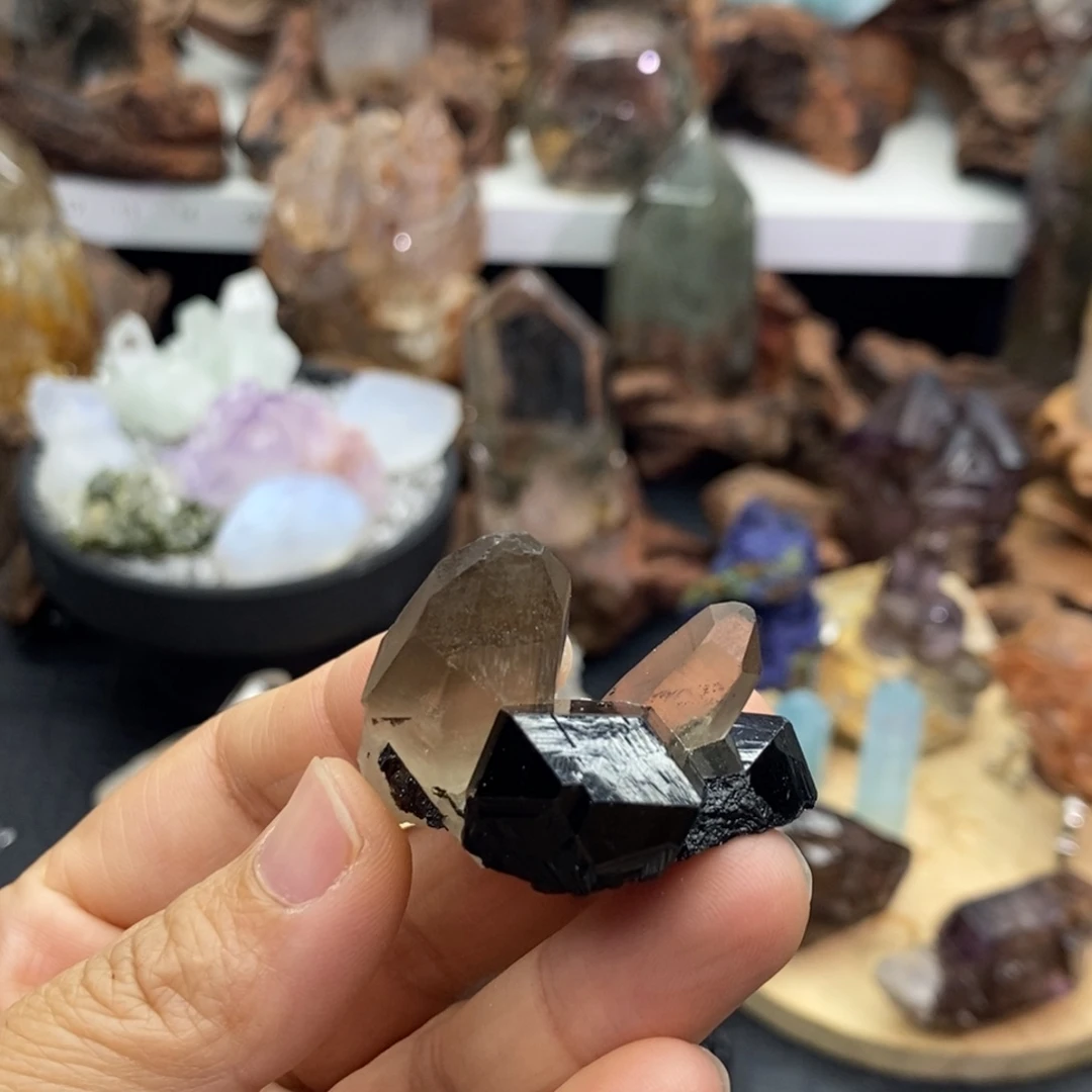 石材纳米比亚黑茶晶共生t7